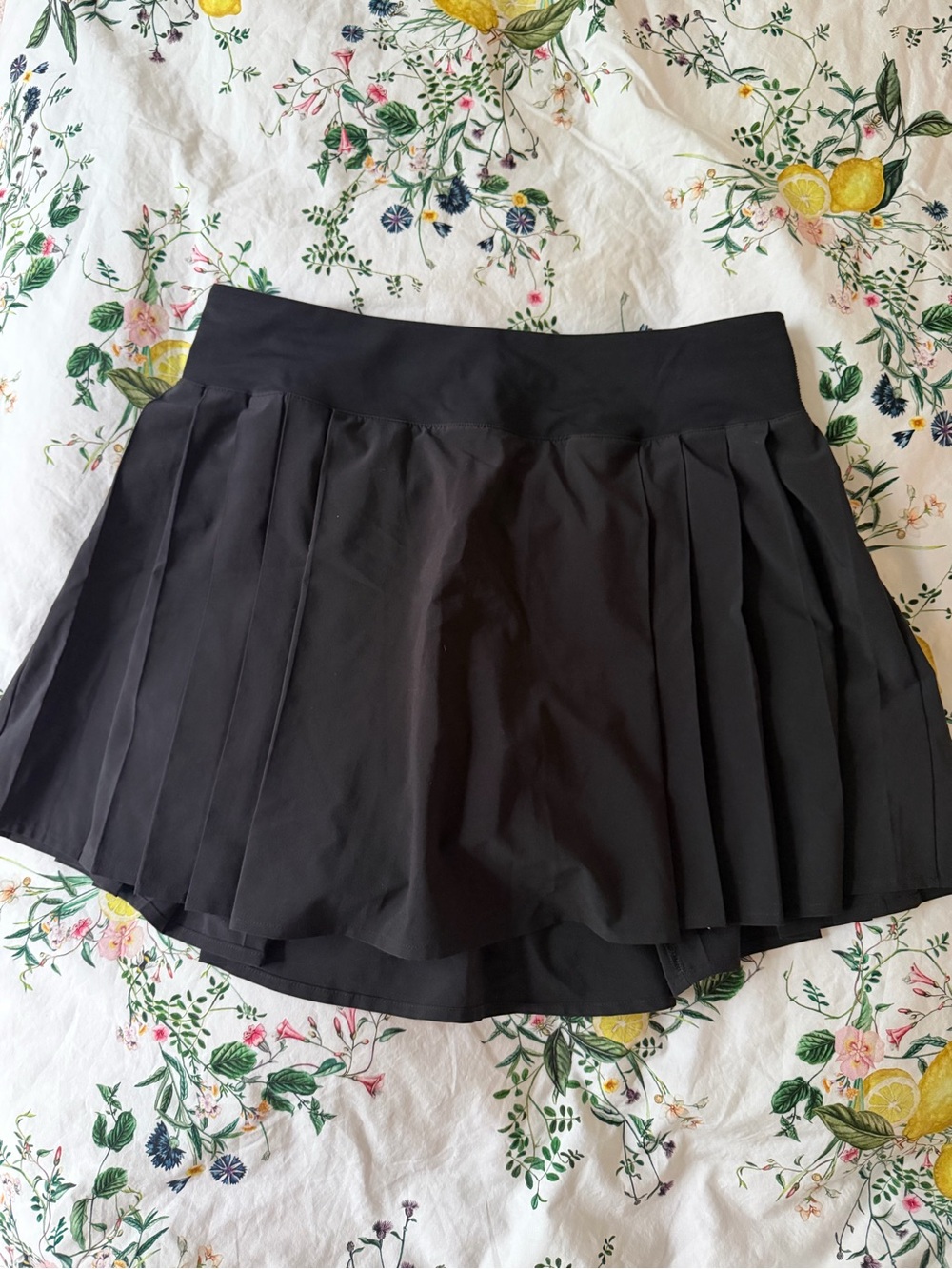 Lululemon Black Pleated Tennis Skort